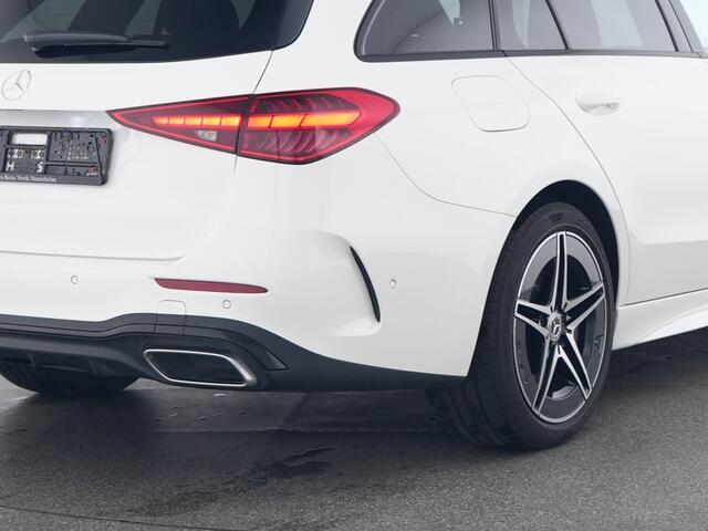 Mercedes-Benz C-KLASSE Estate 300 e AMG Line AMG Line | Night Pakket | Trekhaak | Burmester® | Panorama Schuif-Kanteldak | Distronic | Multi beam koplampen. Inclusief 24 maanden Mercedes-Benz Certified garantie voor Europa.