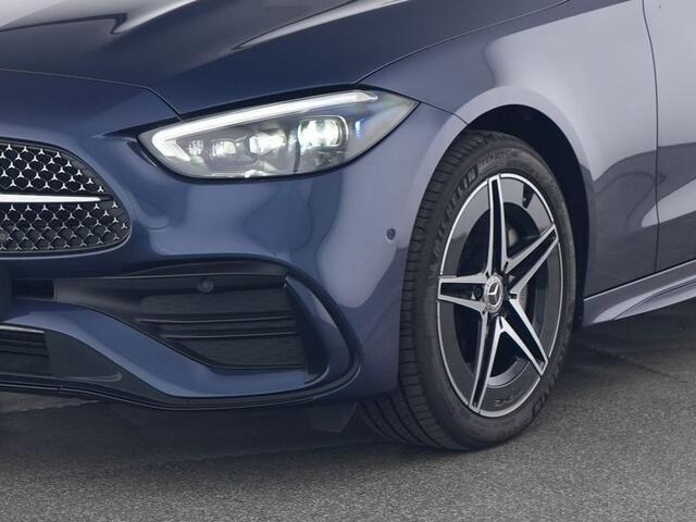Mercedes-Benz C-KLASSE Estate 300 e AMG Plug-In Hybride AMG Line | Night Pakket | Trekhaak | Panorama Schuif-Kanteldak | Stuur en Stoelverwarming. Inclusief 24 maanden Mercedes-Benz Certified garantie voor Europa.