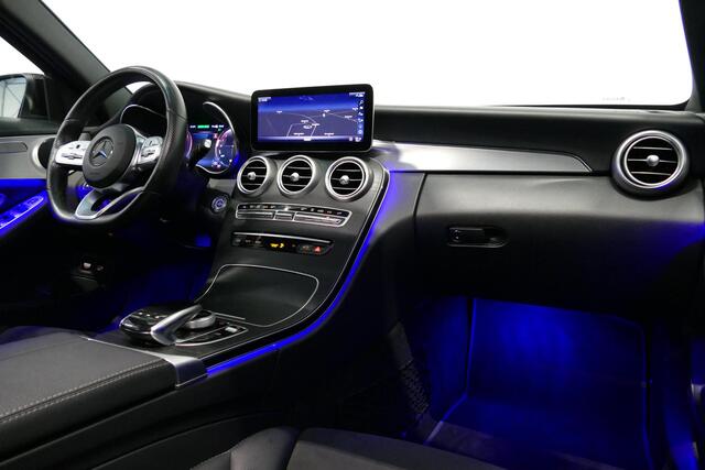 Mercedes-Benz C-KLASSE 300 e AMG Line / C63S AMG Diffuser / Panamericana Grill / Panoramadak / Elektr. verstelbare voorstoelen (deels) / Ambienteverlichting / Apple Carplay - Android Auto / Stoelverwarming / Dodehoekassistent / Achteruitrijcamera / Nightpakket / Navigatie / Dig