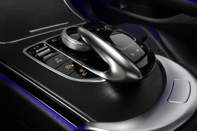 Mercedes-Benz C-KLASSE 300 e AMG Line / C63S AMG Diffuser / Panamericana Grill / Panoramadak / Elektr. verstelbare voorstoelen (deels) / Ambienteverlichting / Apple Carplay - Android Auto / Stoelverwarming / Dodehoekassistent / Achteruitrijcamera / Nightpakket / Navigatie / Dig