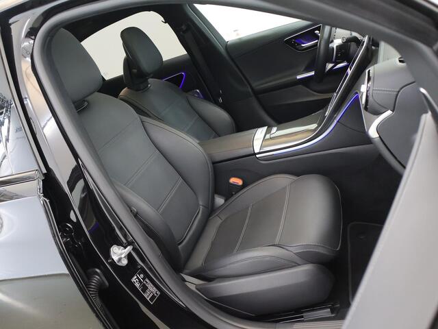 Mercedes-Benz C-KLASSE 300 e AMG Line | Night | Panoramadak | Massagestoelen | Digital Light | Burmester | Memory | Sfeerverlichting |