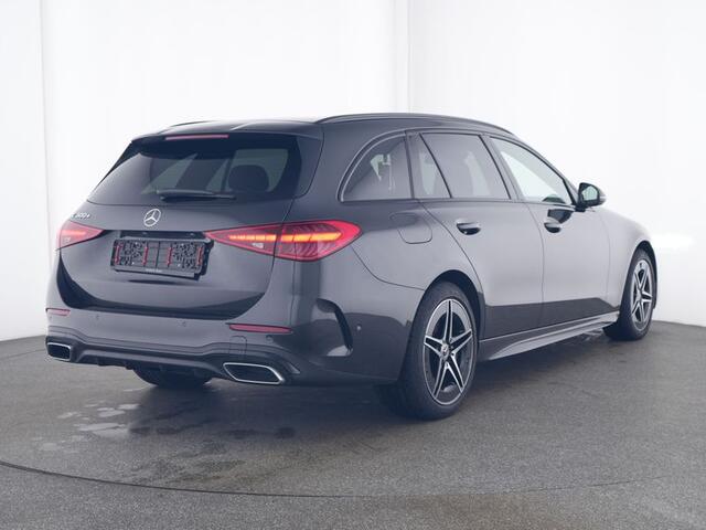 Mercedes-Benz C-KLASSE Estate 300 e AMG Plug-In Hybride AMG Line | Night Pakket | Trekhaak | Panorama Schuif-Kanteldak. Inclusief 24 maanden MB Certified garantie voor Europa.