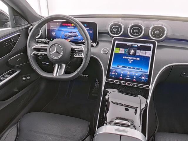 Mercedes-Benz C-KLASSE Estate 300 e AMG Plug-In Hybride AMG Line | Night Pakket | Trekhaak | Panorama Schuif-Kanteldak. Inclusief 24 maanden MB Certified garantie voor Europa.