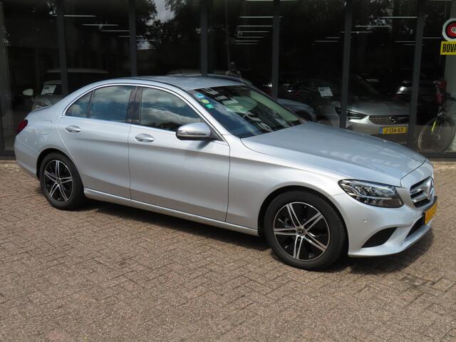 Mercedes-Benz C-KLASSE 180 d Advantage Pack*LED*Navi*Camera*