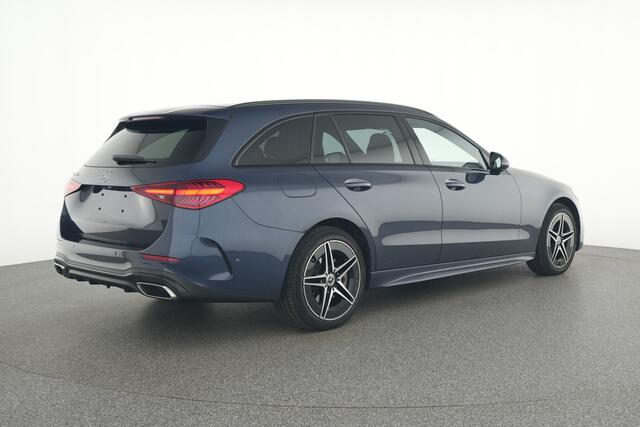 Mercedes-Benz C-KLASSE Estate 300 e AMG Nightpakket Plug-In Hybride | Panoramadak | Trekhaak | Memory | Dode Hoek Ass | Parkeerpakket met Camera | Car PLay | Inclusief 24 maanden Mercedes-Benz Certified garantie voor Europa.