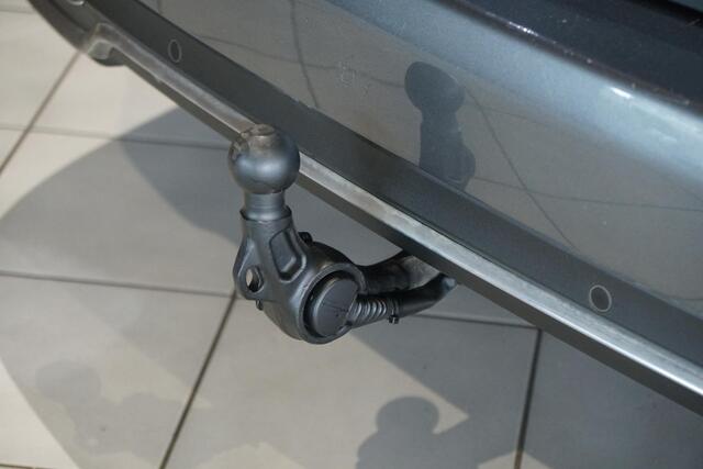 Mercedes-Benz C-KLASSE Estate 220 CDI Sport Edition Premium Plus + TREKHAAK / NAVIGATIE / DODEHOEKDETECTIE / STOELVERWARMING