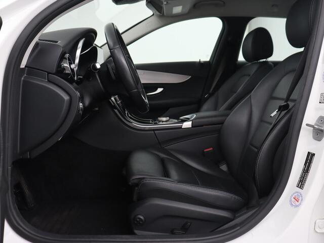 Mercedes-Benz C-KLASSE 300e Avantgarde | Trekhaak | Adaptive cruise | Leder | Stoelverwarming | Carplay | Park Assist