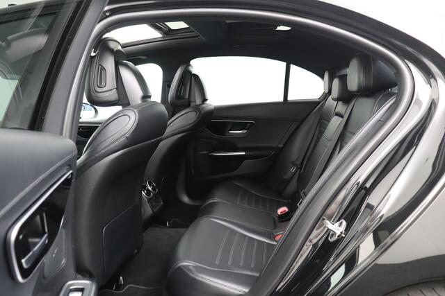 Mercedes-Benz C-KLASSE 300 e AMG Line Pano-dak Carplay Sfeerverlichting