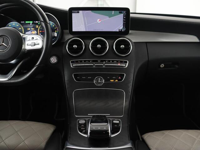 Mercedes-Benz C-KLASSE 300e Avantgarde | Panoramadak | Leder Exclusief | Burmester Surround | Stoelverwarming | Camera | Carplay | Dodehoek detectie | Navigatie | Full LED