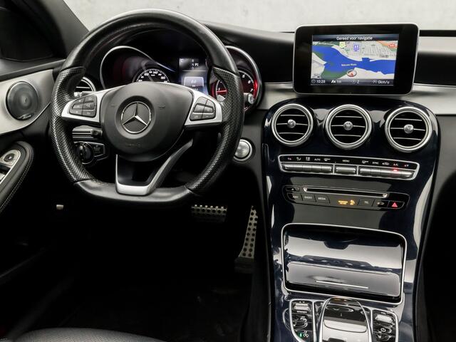 Mercedes-Benz C-KLASSE 180 AMG Sport 157Pk Automaat (DUBBEL PANORAMADAK, NAVIGATIE, LEDER, BURMESTER, ELEK SPORTSTOELEN, ZWART HEMEL, CAMERA, DODEHOEK ASSISTENT, NIEUWE APK, NIEUWSTAAT)