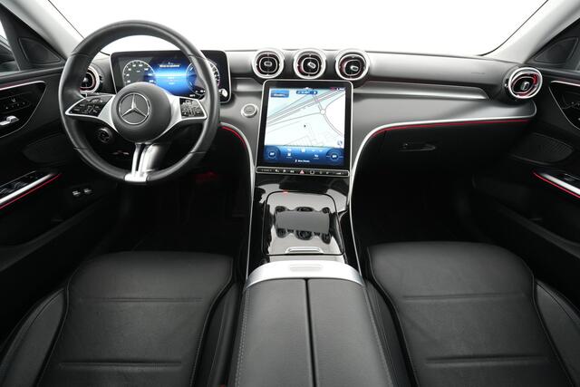 Mercedes-Benz C-KLASSE Estate 300 e Plug-In Hybride Panorama Schuif-Kanteldak | Trekhaak | Keyless-Go | Distronic | Easy-Pack Achterklep | Ledkoplampen. Inclusief 24 maanden MB Certified garantie voor Europa.