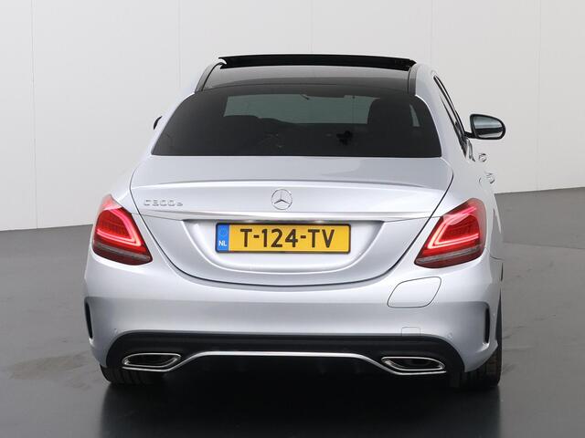 Mercedes-Benz C-KLASSE 300 e Premium Plus Pack | AMG | Panoramadak | Burmester | Multibeam | Widescreen | 360 graden camera | Sfeerverlichting |