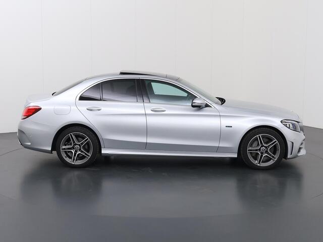 Mercedes-Benz C-KLASSE 300 e Premium Plus Pack | AMG | Panoramadak | Burmester | Multibeam | Widescreen | 360 graden camera | Sfeerverlichting |