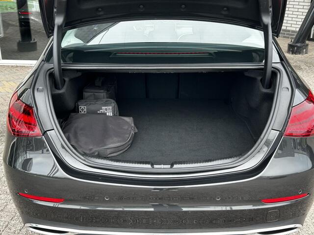 Mercedes-Benz C-KLASSE 300 e Luxury Line | Panoramadak | Trekhaak | Stoelverwarming