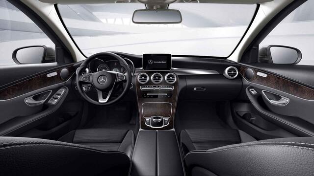 Mercedes-Benz C-KLASSE 180 Ambition | Stoelverwarming | Exclusive interieur | 17" lichtmetalen velgen |