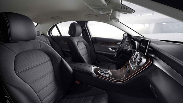 Mercedes-Benz C-KLASSE 180 Ambition | Stoelverwarming | Exclusive interieur | 17" lichtmetalen velgen |