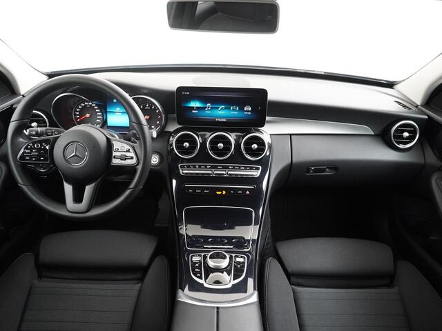 Mercedes-Benz C-KLASSE 300 Avantgarde Facelift Navigatie Camera Stoelverwarming Adaptive Cruise Stuur assistent