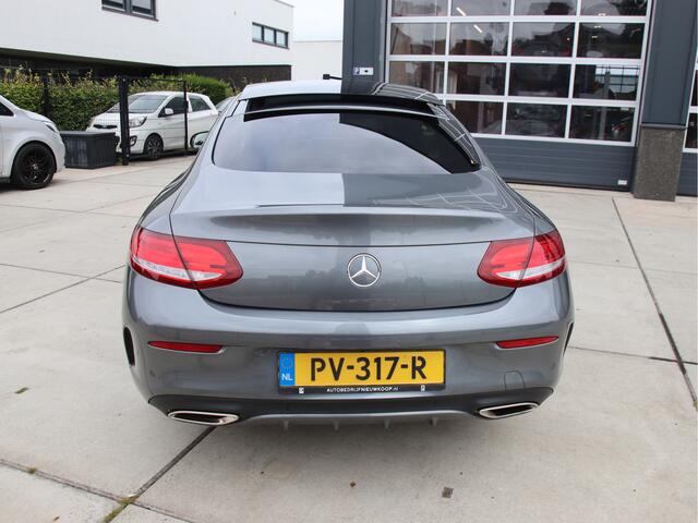 Mercedes-Benz C-KLASSE Coupé 300 Prestige AMG Pano, Leder, 4x Camera, BOMVOL! Zomer aanbieding!