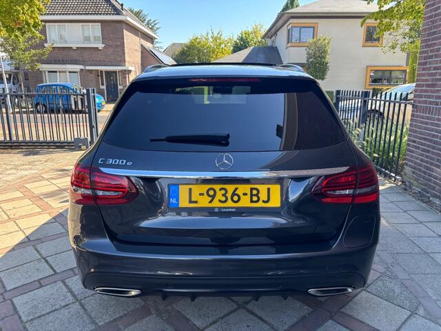 Mercedes-Benz C-KLASSE 300e Business Solution AMG Limited PANO LEDER CRUISE 1e EIG NAP