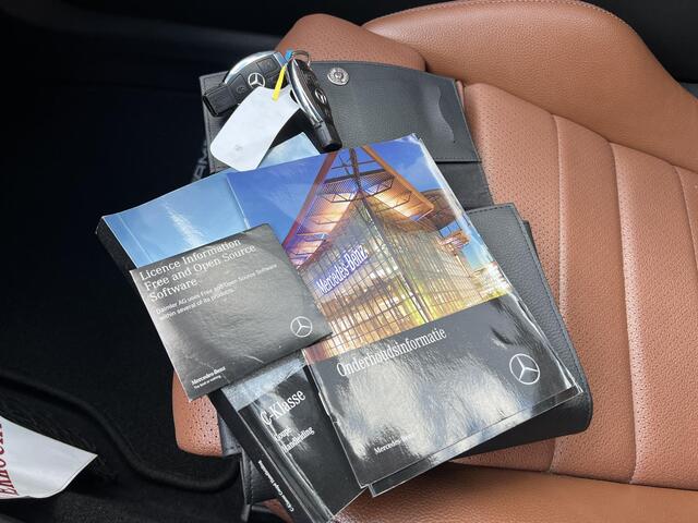 Mercedes-Benz C-KLASSE Coupé 180 Ambition | Schuifkanteldak | Stoelverwarming | Dodehoekdetectie | Navigatie