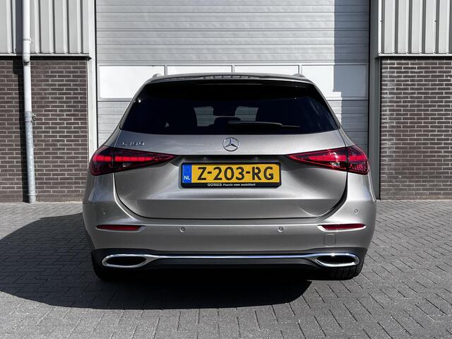 Mercedes-Benz C-KLASSE Estate 180 Luxury Line | Panoramadak | Dodehoekassistent | Privacy Glas Achter | Apple CarPlay | Android Auto | Elektrisch Verstelbare Stoelen + Memory | Sfeerverlichting | Stoelverwarming | Stuurverwarming