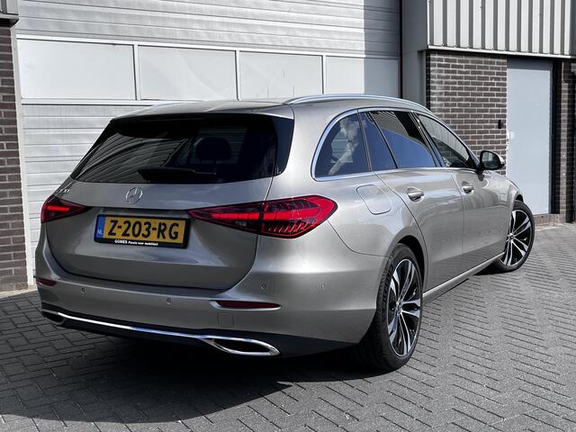 Mercedes-Benz C-KLASSE Estate 180 Luxury Line | Panoramadak | Dodehoekassistent | Privacy Glas Achter | Apple CarPlay | Android Auto | Elektrisch Verstelbare Stoelen + Memory | Sfeerverlichting | Stoelverwarming | Stuurverwarming