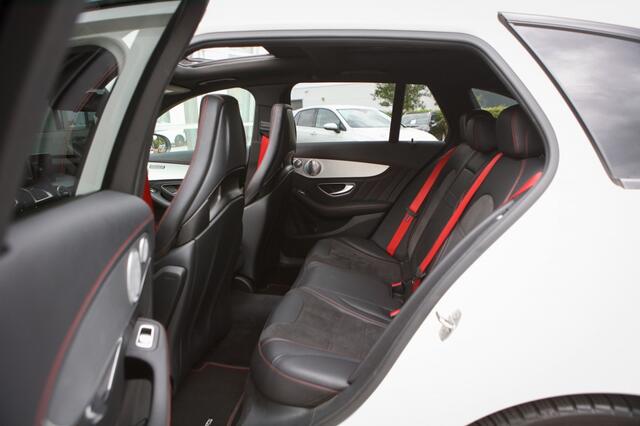 Mercedes-Benz C-KLASSE AMG 43 4MATIC | Nieuwstaat! | Burmester | Pano | Trekhaak |