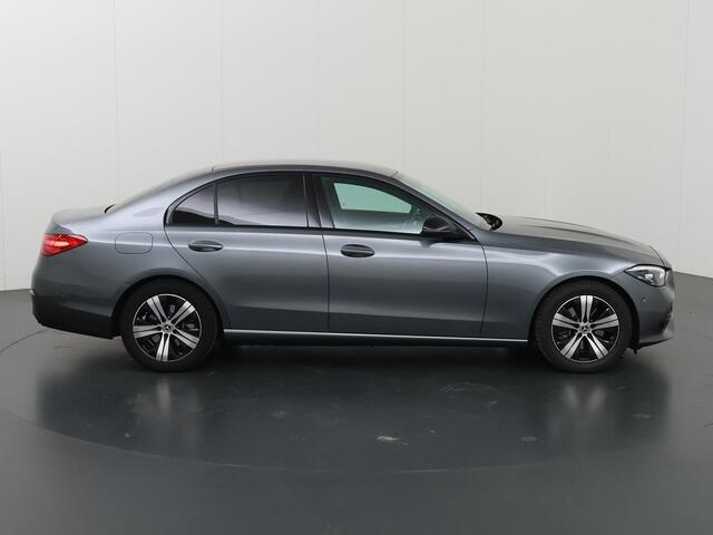 Mercedes-Benz C-KLASSE 200 Luxury Line | Trekhaak | Stoelverwarming | Achteruitrijcamera | MBUX |