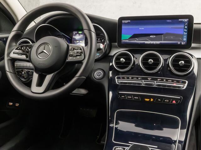 Mercedes-Benz C-KLASSE Estate 300e PHEV Sport 320Pk Automaat (APPLE CARPLAY, GROOT NAVI, CAMERA, ELEK SPORTSTOELEN, ADAPTIVE CRUISE, STOELVERWARMING, GETINT GLAS, TREKHAAK, NIEUWSTAAT)