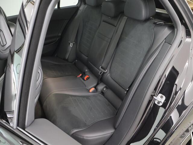 Mercedes-Benz C-KLASSE Estate 180 Business Solution AMG | Panoramadak | Keyless | Night pakket | Memory stoelen | Stoel verwarming |