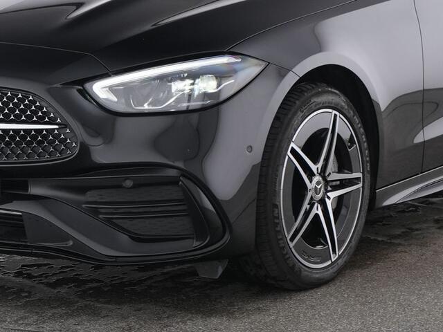 Mercedes-Benz C-KLASSE 300 e AMG Plug-In Hybride AMG Line | Night Pakket | Achteruitrijcamera | Dodehoek Assist | AMG Spoiler | Stuur en Stoelverwarming. Inclusief 24 maanden Mercedes-Benz Certified garantie voor Europa.