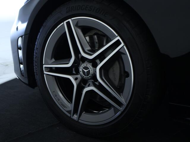 Mercedes-Benz C-KLASSE 180 Business Solution AMG Panoramadak | AMG Styling Inclusief 24 maanden MB Certified garantie voor Europa.