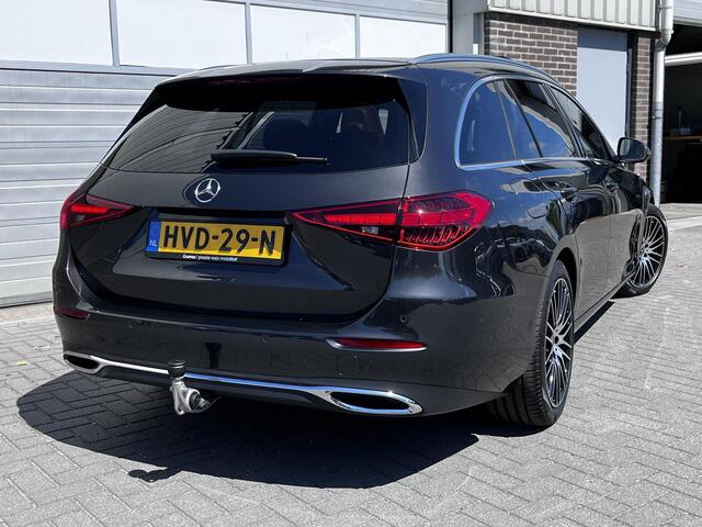 Mercedes-Benz C-KLASSE Estate 180 Star Edition Luxury | Panoramadak | Trekhaak | Burmester 3D Surround Sound | DISTRONIC afstandsassistent | Dodehoekassistent | Apple CarPlay | Android Auto | Elektrisch Verstelbare Stoelen + Memory