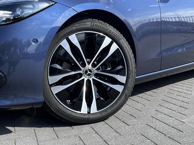 Mercedes-Benz C-KLASSE 180 Star Edition Luxury | Panoramadak | DISTRONIC Afstandsassistent | Dodehoekassistent | Donkergetint Glas Achter | Apple CarPlay | Android Auto | Elektrisch Verstelbare Stoelen + Memory | Stoelverwarming | Sfeerverlichting