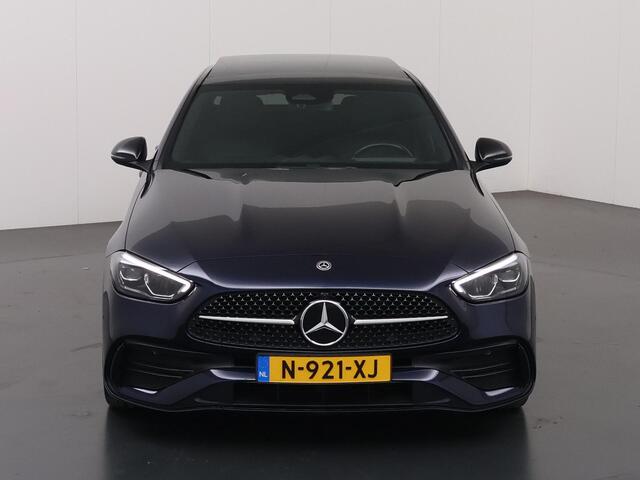 Mercedes-Benz C-KLASSE 180 AMG Line | Night | Panoramadak | Sfeerverlichting | Stoelverwarming | 19" lichtmetalen velgen |