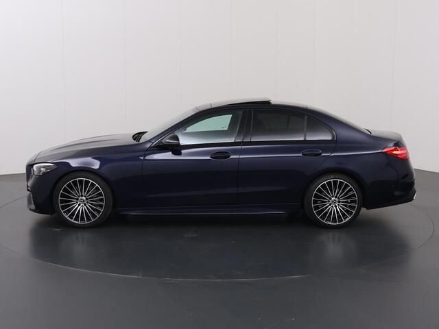 Mercedes-Benz C-KLASSE 180 AMG Line | Night | Panoramadak | Sfeerverlichting | Stoelverwarming | 19" lichtmetalen velgen |