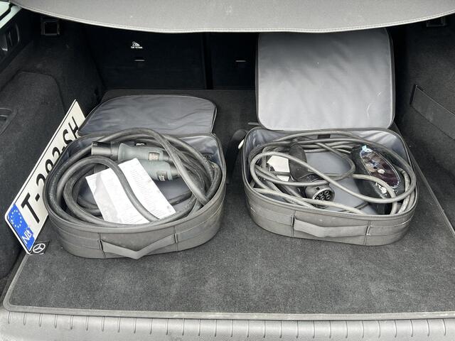 Mercedes-Benz C-KLASSE Estate 300 e Luxury Line | ELKTR. TREKHAAK | DODE HOEK DETECTIE | ELKTR. STOELEN MET GEHEUGEN | APPLE CARPLAY |