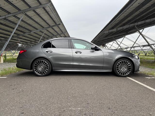 Mercedes-Benz C-KLASSE 300 e Business Solution AMG | Night | Panoramadak | Digital light | 19" Multispaaks velgen | Sfeerverlichting |