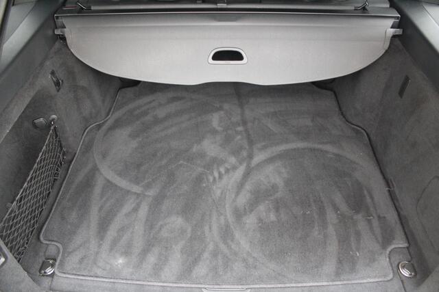 Mercedes-Benz C-KLASSE Estate 200 Business Solution AMG 184pk | Incl. 12 maanden garantie 1e Eigenaar | 360 Camera | Stoelverwarming | Apple Carplay | Sportstoelen Leer | LED verlichting | Zwarte hemel | Elektr. kofferbak | Navigatie | Cruise control | Virtual cockpit | Bomvoll