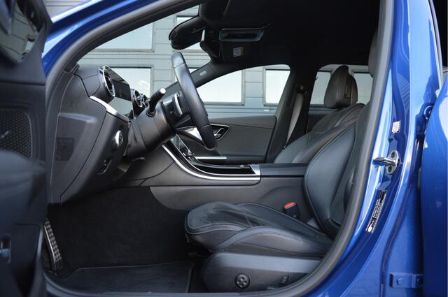 Mercedes-Benz C-KLASSE Estate 180 AMG Line | CAMERA | SFEERVERLICHTING | CARPLAY |