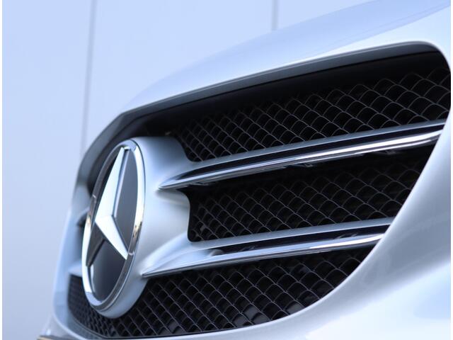 Mercedes-Benz C-KLASSE 180 Avantgarde | Parkeercamera | Navigatie | Org. NL