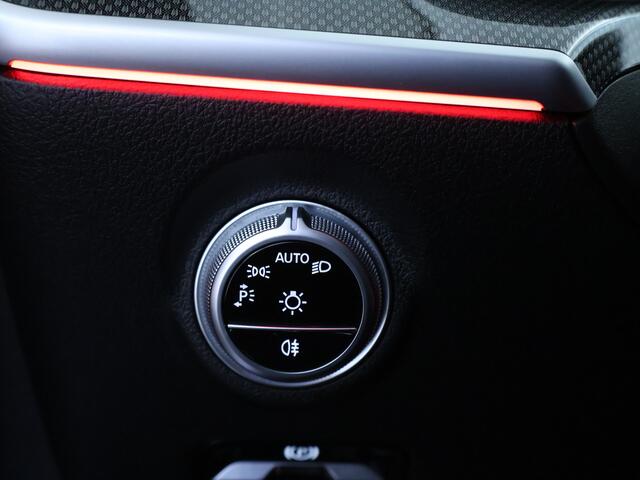 Mercedes-Benz C-KLASSE Estate 180 Star Edition AMG Line | Panoramadak | Dodehoekdetectie | Apple CarPlay | Inclusief 24 maanden MB Certified garantie voor Europa.