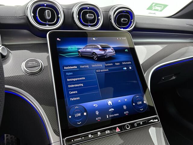 Mercedes-Benz C-KLASSE Estate 300 e Business Solution AMG | Trekhaak | Nightpakket | AMG Line Premium Plus | 360°-camera | Head-up display | Antidiefstalpakket GUARD 360° Plus | KEYLESS GO-comfortpakket | EASY PACK achterklep |