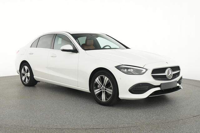 Mercedes-Benz C-KLASSE 300 e Plug-In Hybride Led koplampen | Achteruitrijcamera | Dodehoekassistent | Sfeerverlichting | Stoelverwarming voor. Inclusief 24 maanden MB Certified garantie voor Europa.