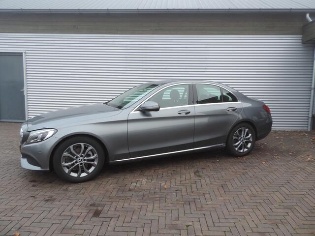 Mercedes-Benz C-KLASSE 180 Business Solution LAGE KM