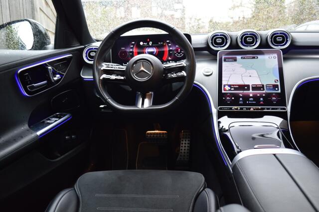 Mercedes-Benz C-KLASSE Estate 300 e AMG Led Panorama Memory Distronic Camera CarPlay Trekh Pdc