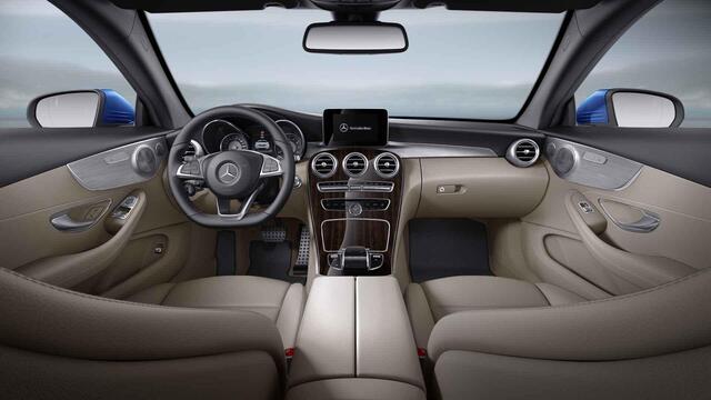 Mercedes-Benz C-KLASSE Coupé 300 Ambition | Luchtvering | Burmester | 19" lichtmetalen velgen | 1e eigenaar | NL auto | Sfeerverlichting | Stoelverwarming |