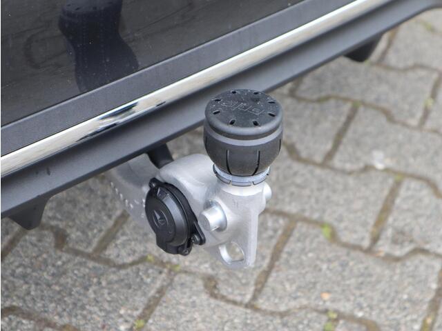 Mercedes-Benz C-KLASSE Estate 300 e Business Solution AMG