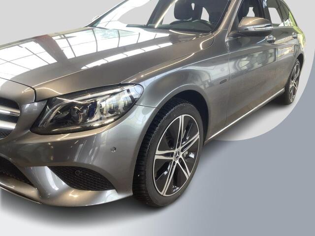 Mercedes-Benz C-KLASSE Estate 300 e Avantgarde 320pk PHEV | Trekhaak | Adaptive cruise control | Stoelverwarming | Dodehoeksensoren | Elektrische stoelen met geheugenfunctie | Head up Display |