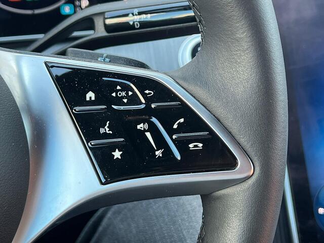 Mercedes-Benz C-KLASSE Estate All-Terrain 200 4MATIC | Premium Plus | Panoramadak | Trekhaak | Rijassistentie Pakket Plus | Burmester 3D Surround Sound | Head-up Display | 360° Camera | DISTRONIC Afstandsassistent | Verkeersbordenassistent | DIGITAL LIGHT | Elektrisch Verstelba